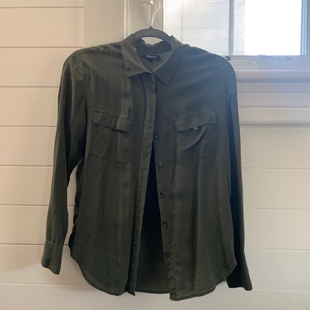 Madewell thin button down hunter green shirt